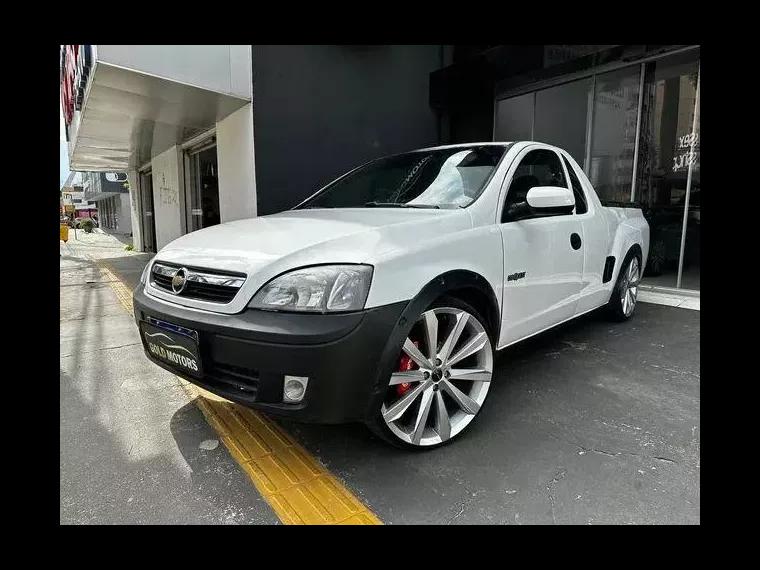 Chevrolet Montana Branco 3