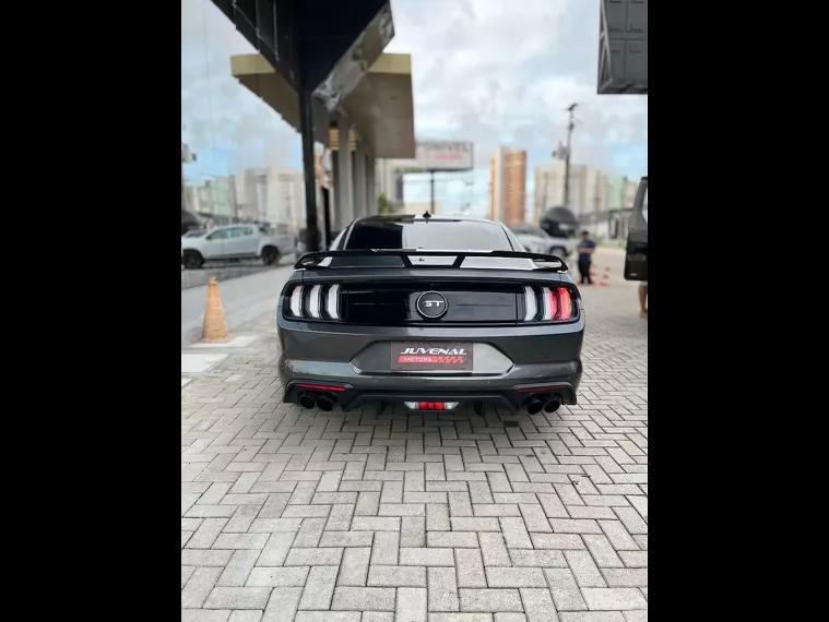 Ford Mustang Cinza 5