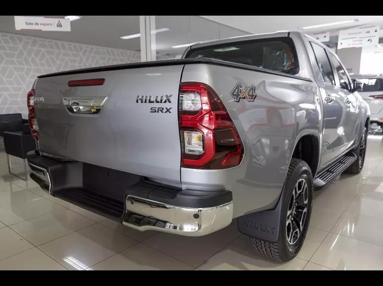 Toyota Hilux Prata 5