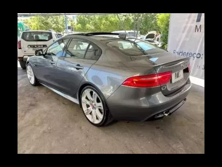 Jaguar XE Cinza 2